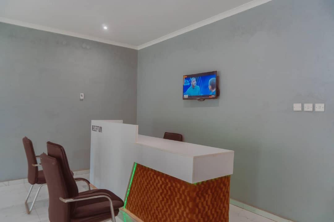 Adams Lodges Ltd Mangochi ภายนอก รูปภาพ